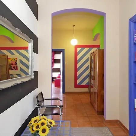 Pop Art Colosseum *